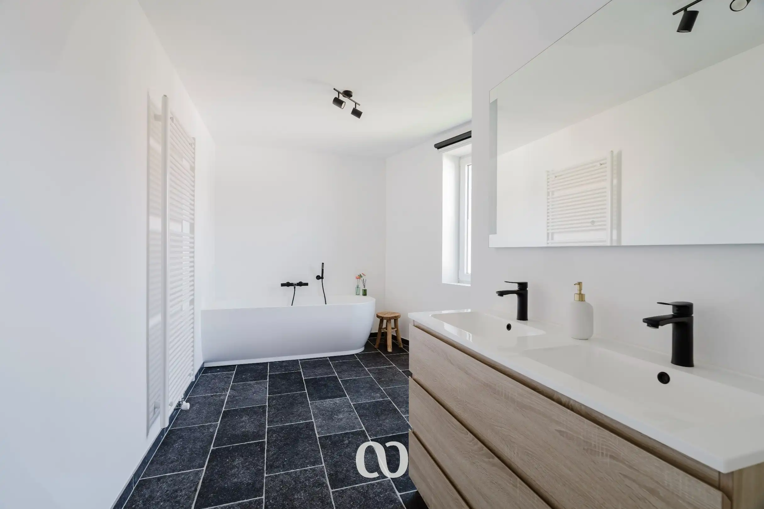 Ruime nieuwbouwwoning met 4 slaapkamers foto 16