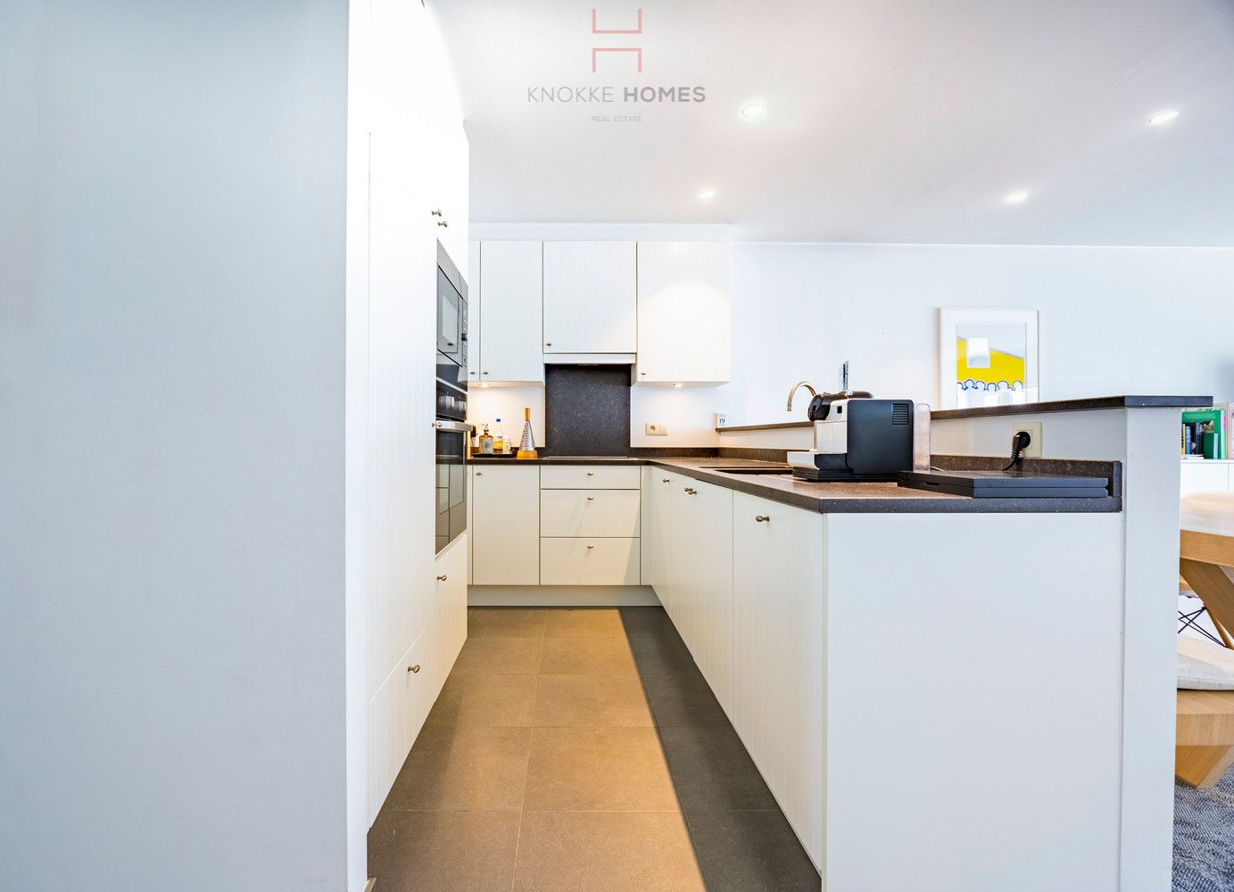Zeer aangenaam en comfortabel appartement met prachtig zijdelings zeezicht foto 9