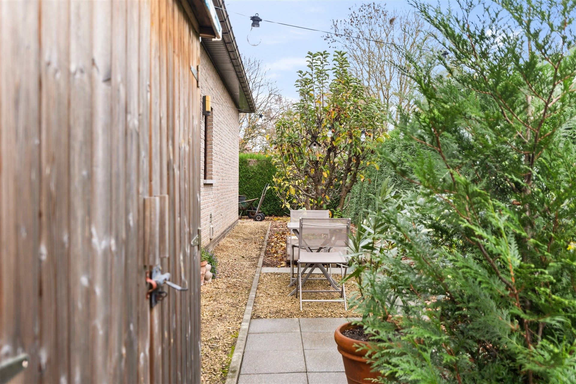 Bungalow op 660m² grond, met 2 slaapkamers.  foto 8