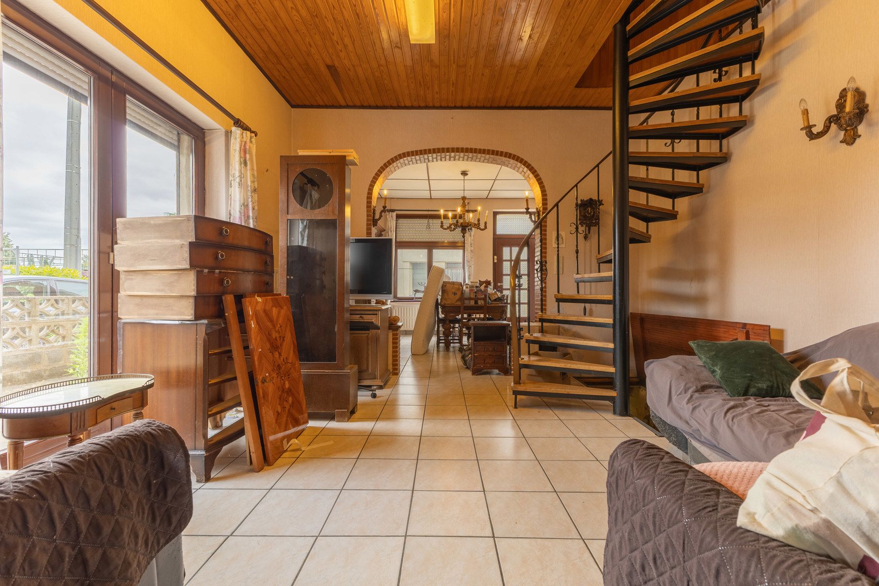 Ruime driegevelwoning met veel mogelijkheden foto 6
