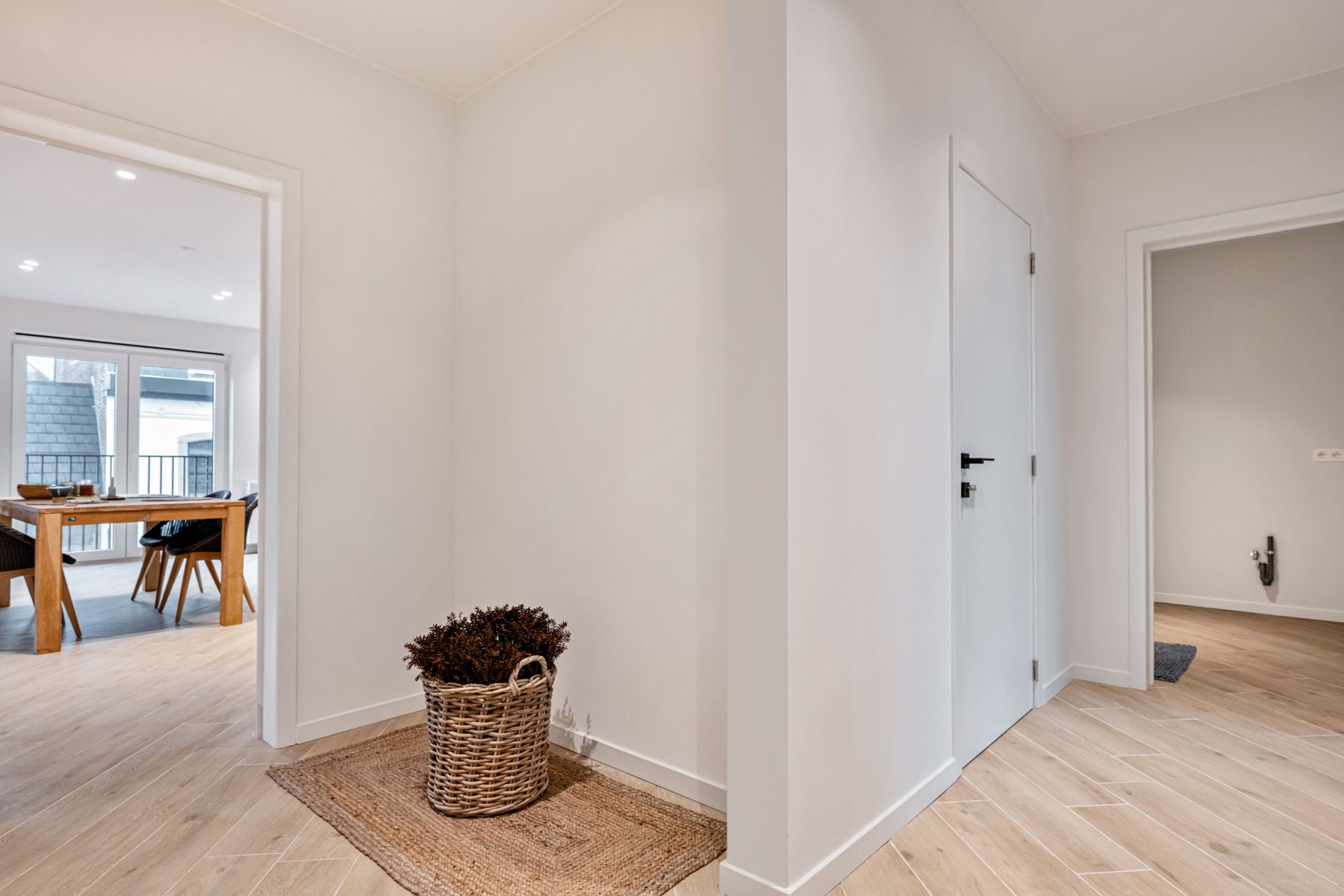 Stijlvol Nieuwbouwappartement te Huur in centrum foto 6