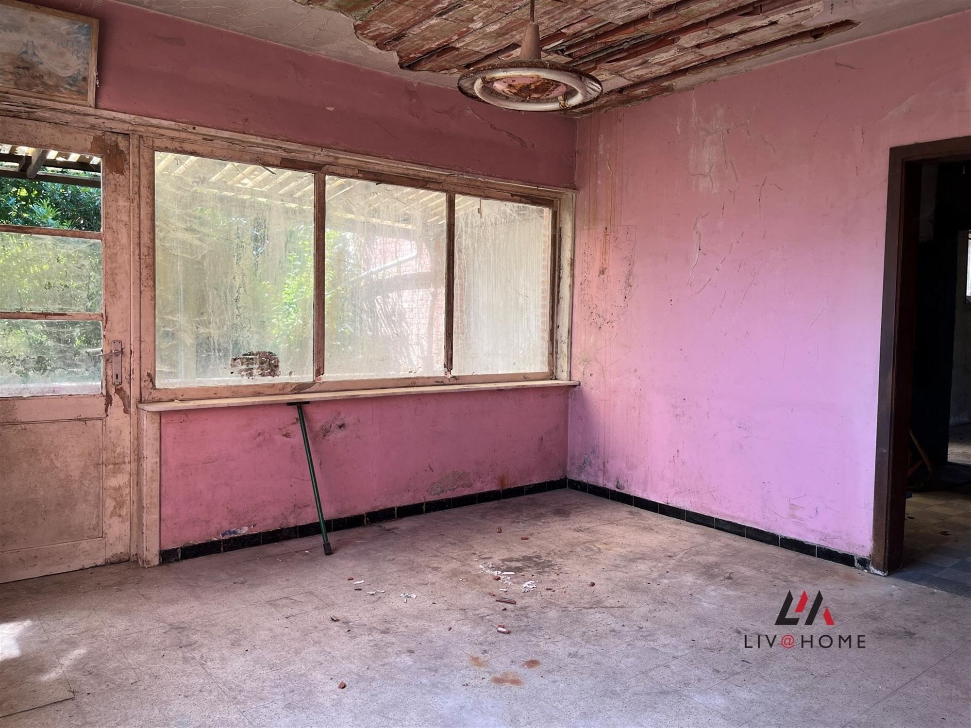 woning met 2,8 ha grond foto 12