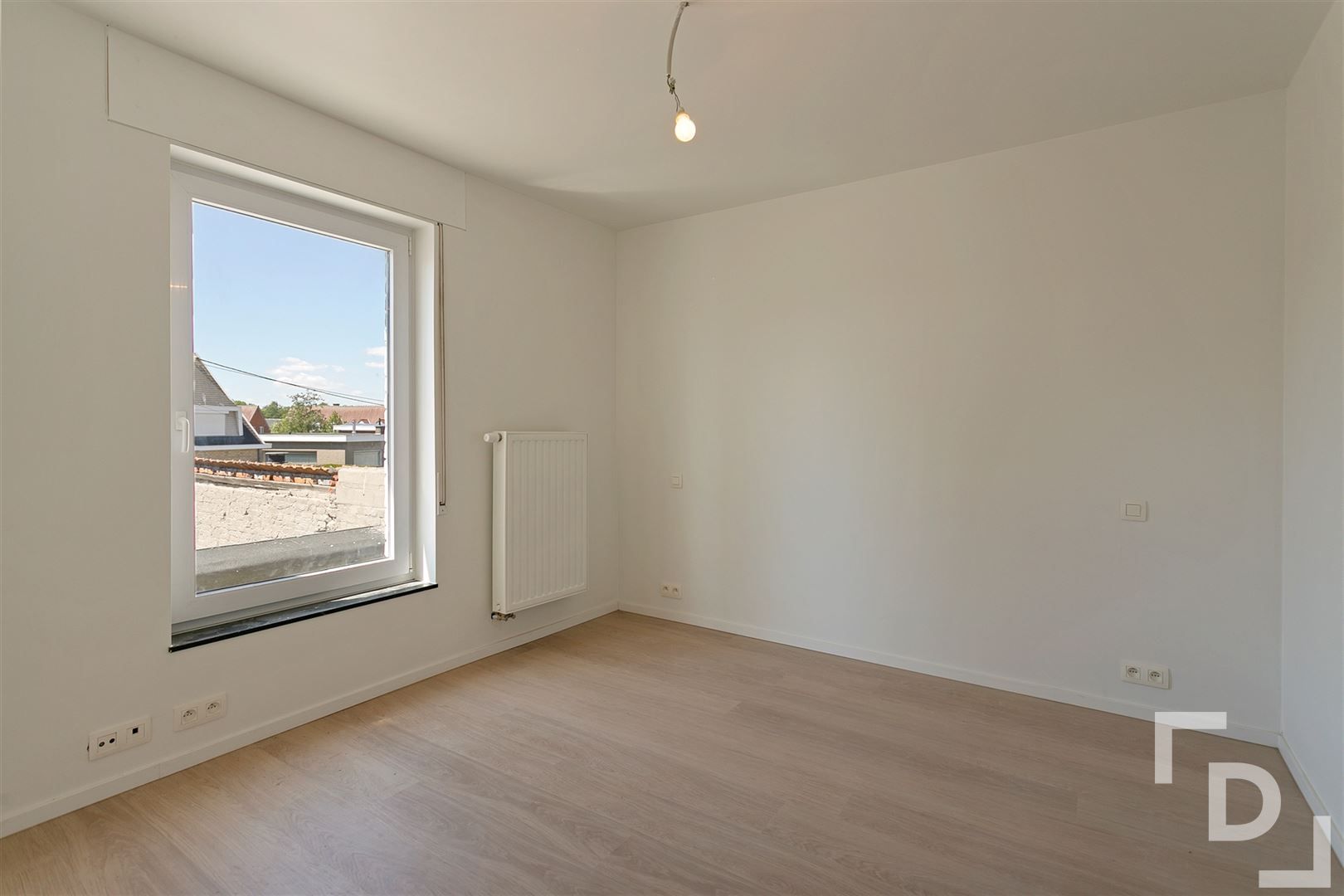 Instapklare rijwoning met uitgang achteraan foto 14
