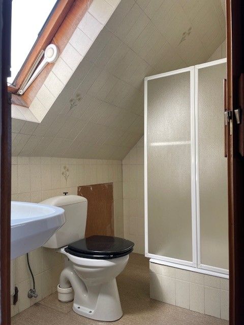 Ruime, vrijstaande te renoveren gezinswoning met veel potentieel op in totaal 875m² op toplocatie in As. foto 13