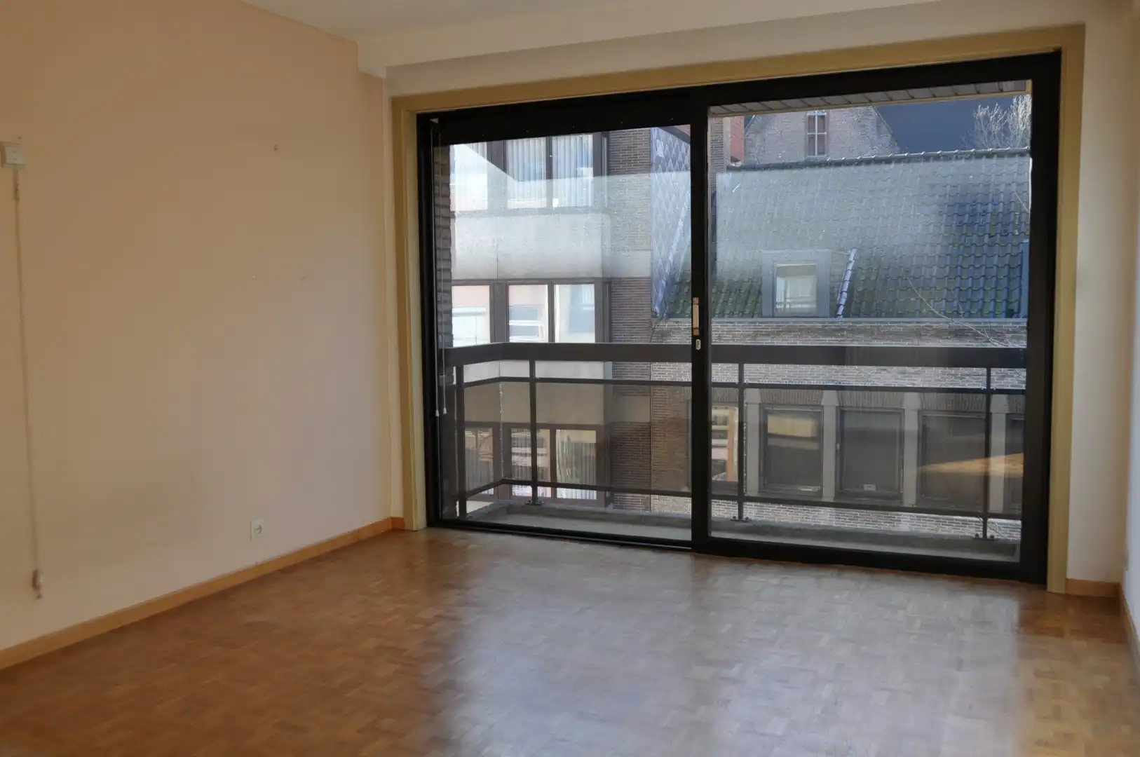 Verzorgd appartement met 2 slaapkamers in het centrum van Izegem. foto 11