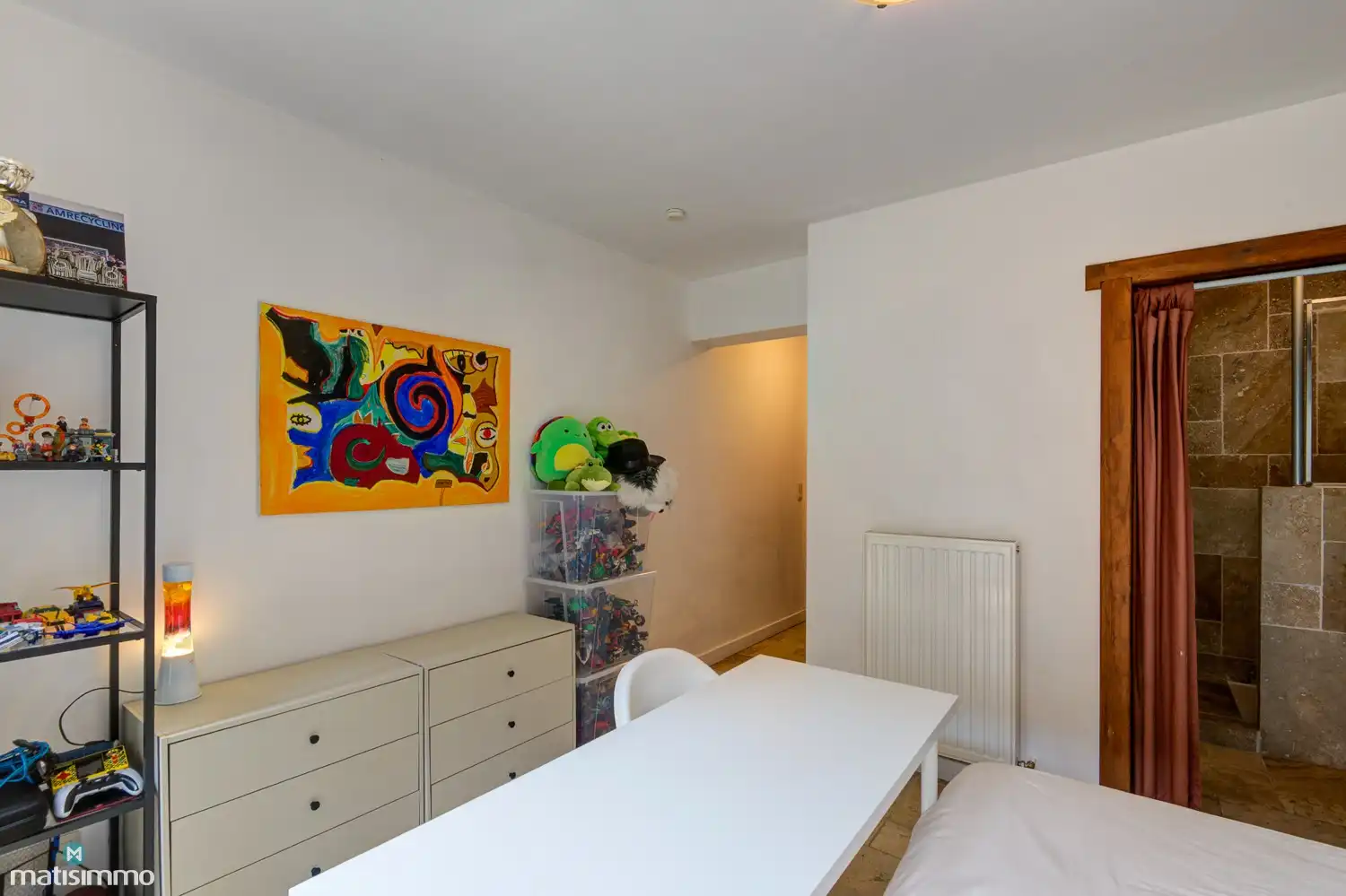 UNIEK 2-SLAAPKAMERAPPARTEMENT MET 2 ENSUITE BADKAMERS, KELDERBERGING EN RUIME BINNENKOER IN DE STADSKERN VAN TONGEREN foto 23