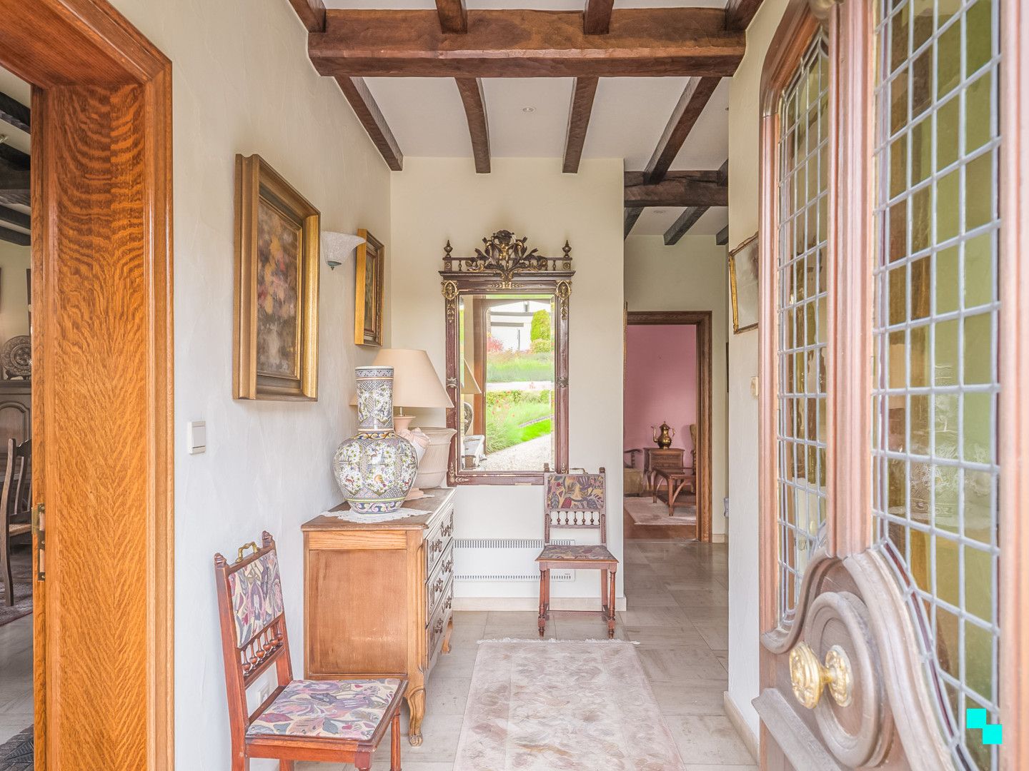 Te renoveren halfopen bebouwing in het hart van Merelbeke foto 4