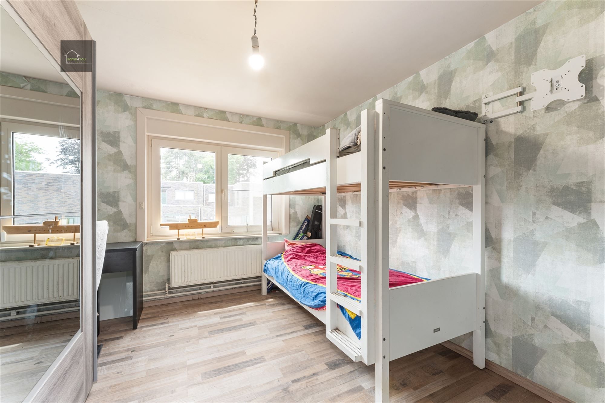 Ruime instapklare gezinswoning met 4 slaapkamers en grote tuin in Diksmuide foto 12