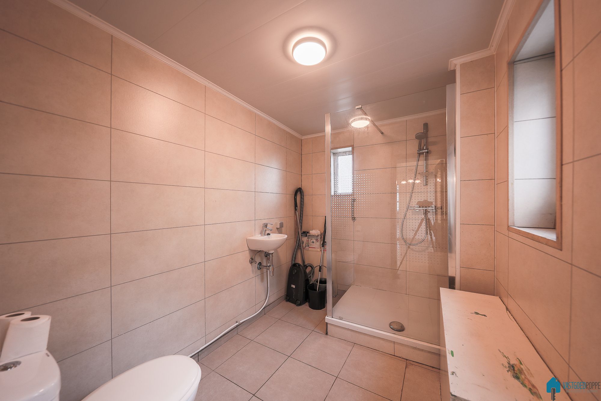 Ruime ééngezinswoning met tuin en terras foto 9