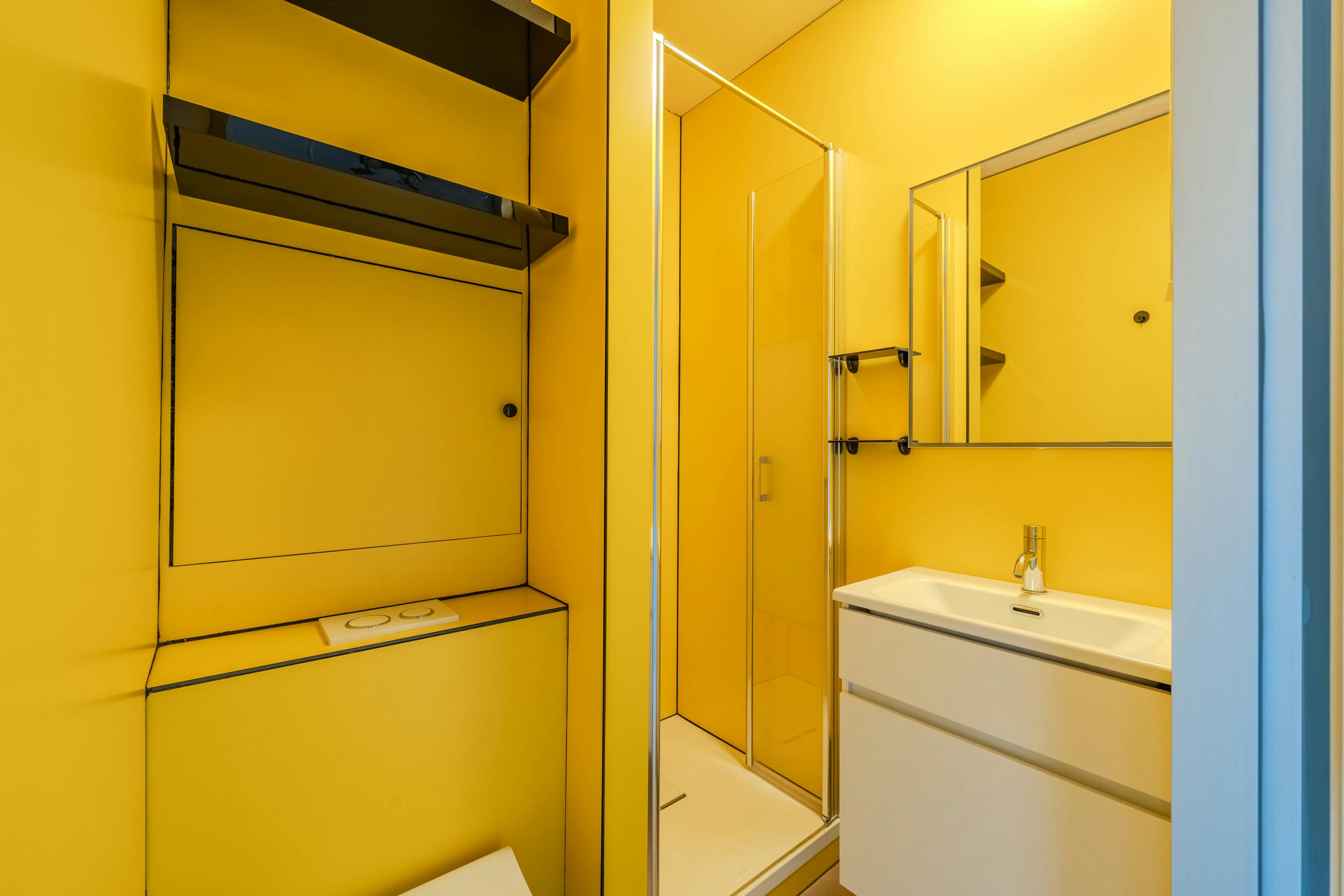 Instapklaar hoekappartement met frontaal zeezicht te koop! foto 11