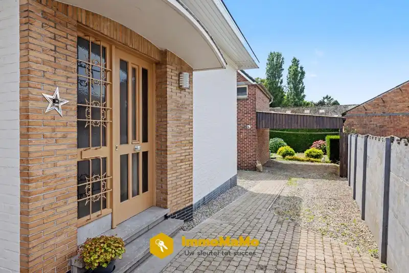 TE RENOVEREN WONING MET POTENTIEEL - TE KOOP IN WACHTEBEKE foto 4