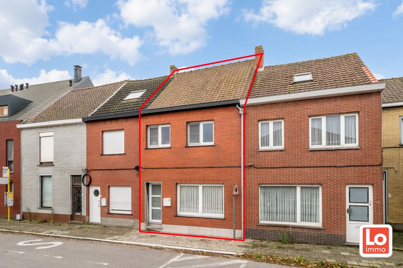 VERKOCHT! Te renoveren gesloten woning met afzonderlijke garage op een toplocatie nabij het centrum van Oostakker. foto 4