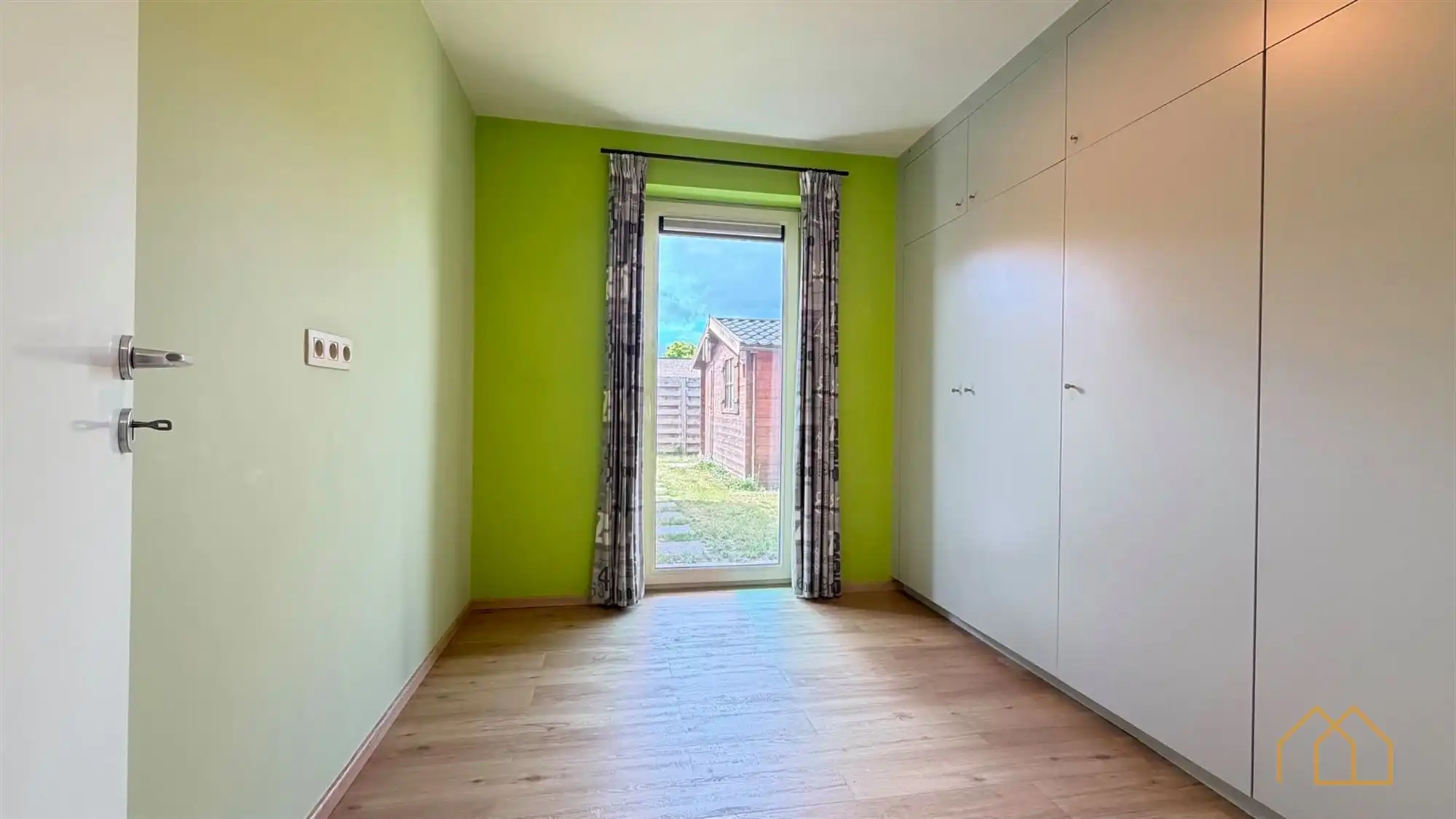 Appartement met tuin, carport en parkeerplaats foto 14