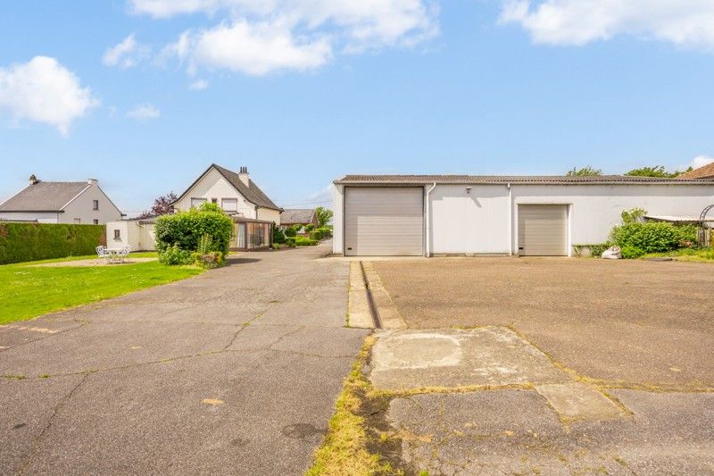 Grote loods met naastliggende woning op 18are foto 38