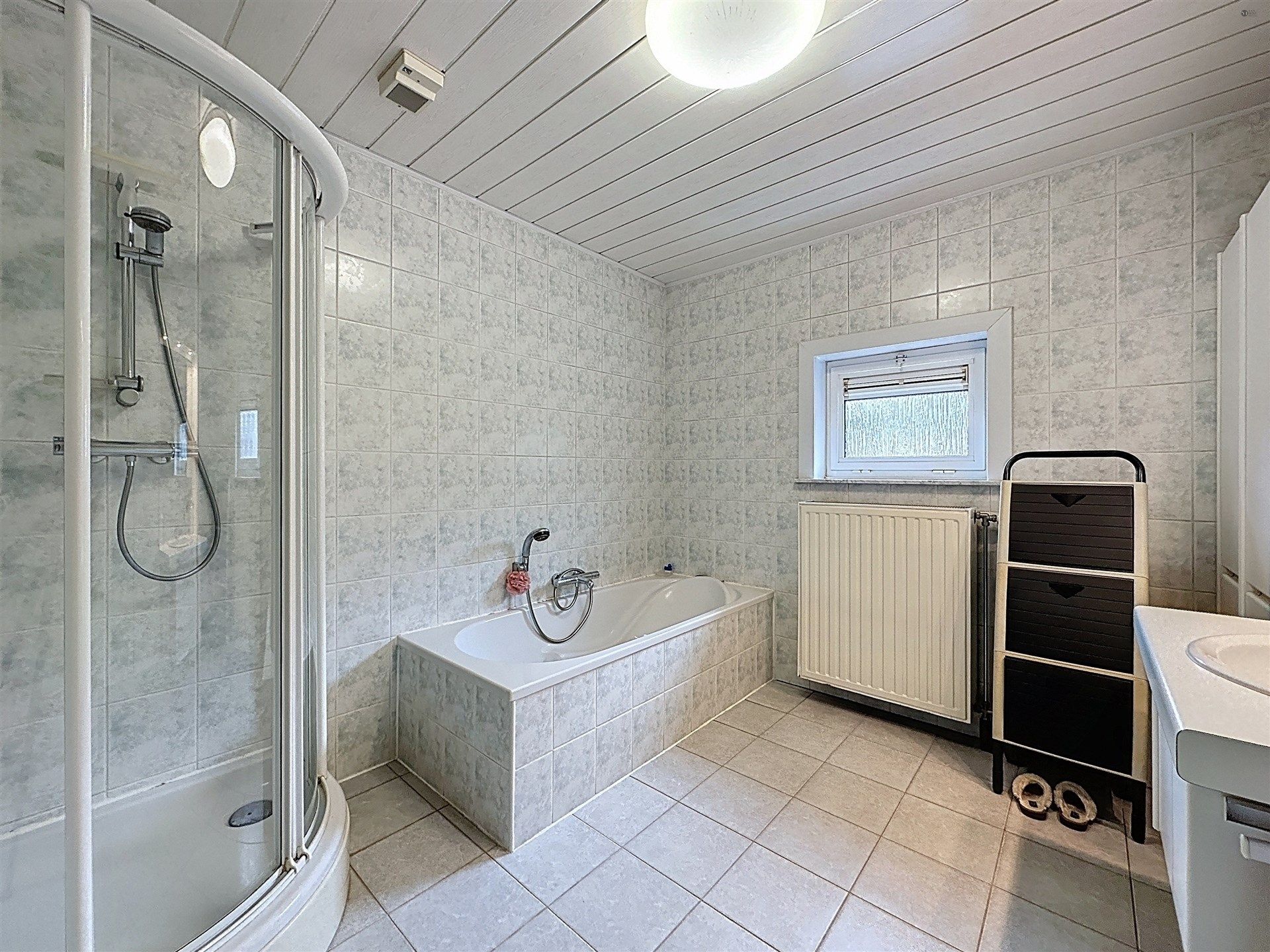 Prachtige open bebouwing met 4 slaapkamers en garage op perceel van 946m² foto 12
