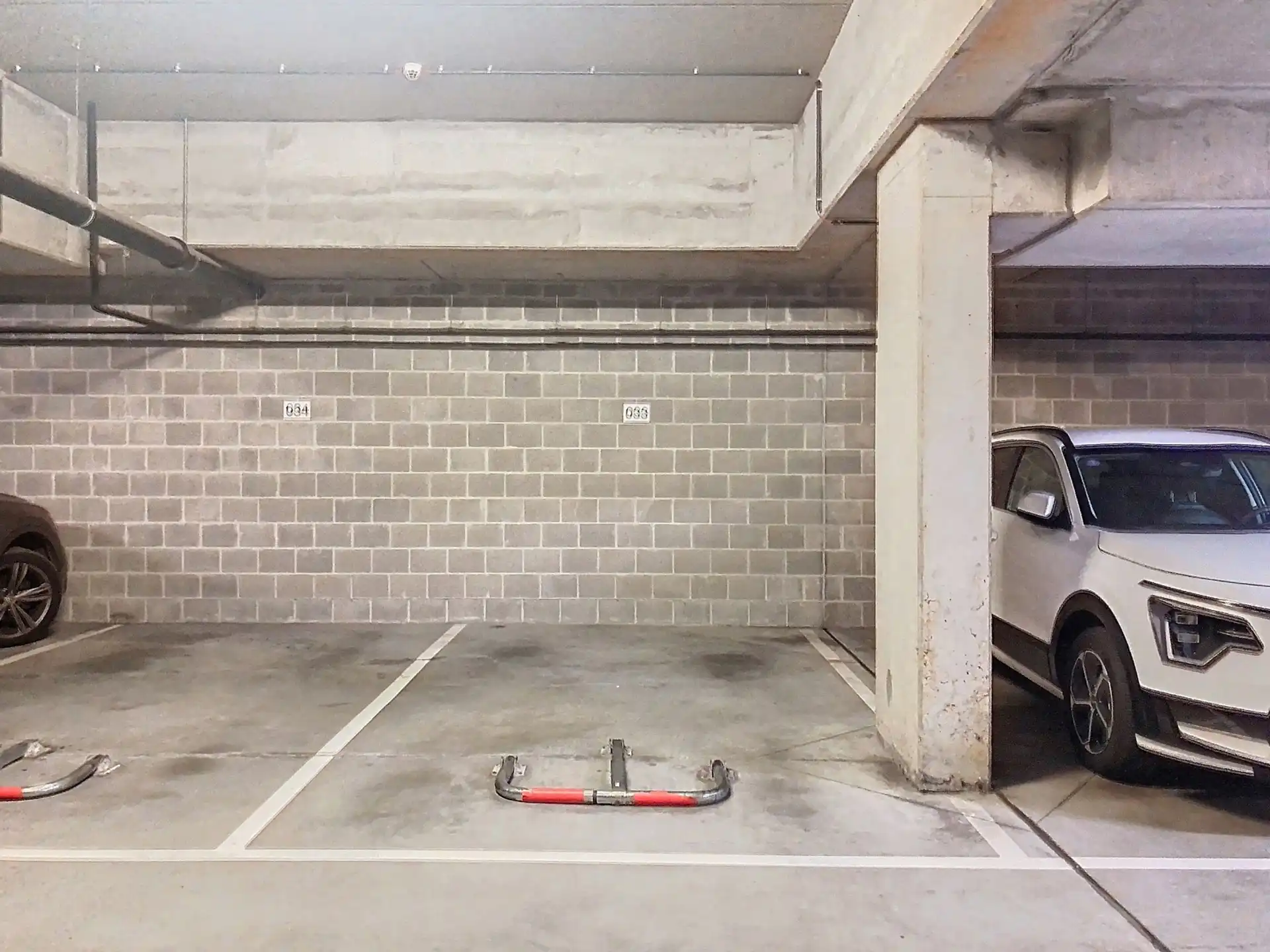 Staanplaats in kelderverdieping foto 5