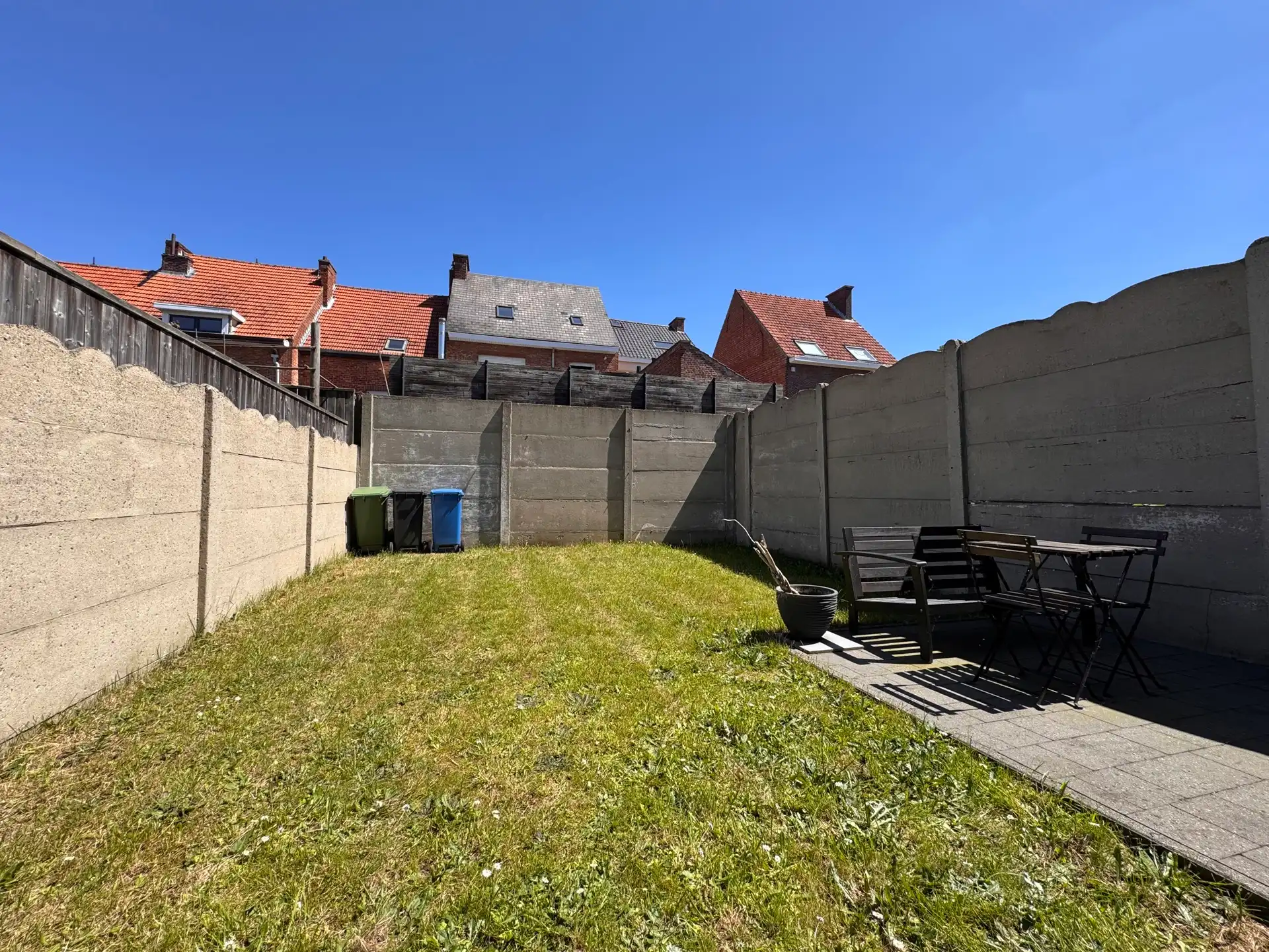 Appartement met twee slaapkamers en tuin foto 12