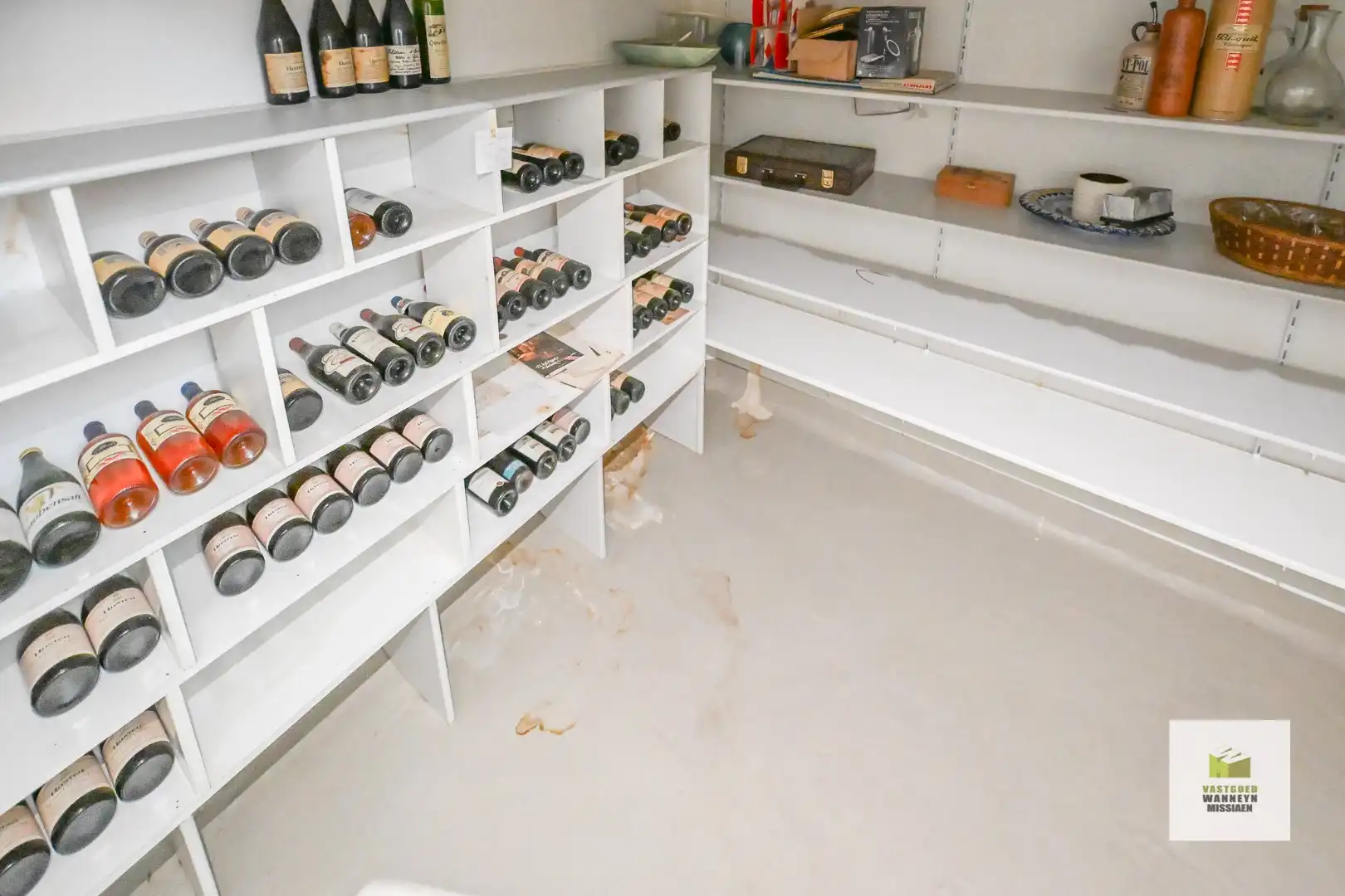 Ruime te renoveren gezinswoning met grote garage en 4 slaapkamers op 349 m2 foto 23