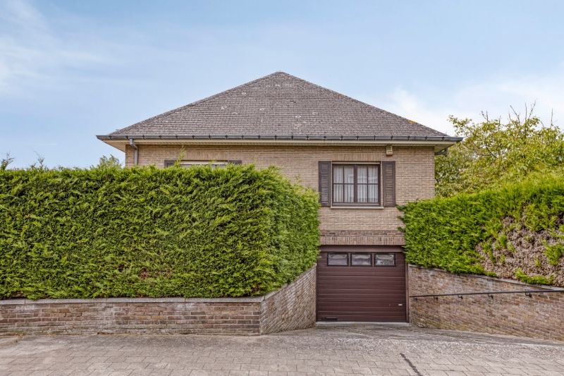 Vrijstaande te renoveren bungalow op 709 m² in De Panne foto 12