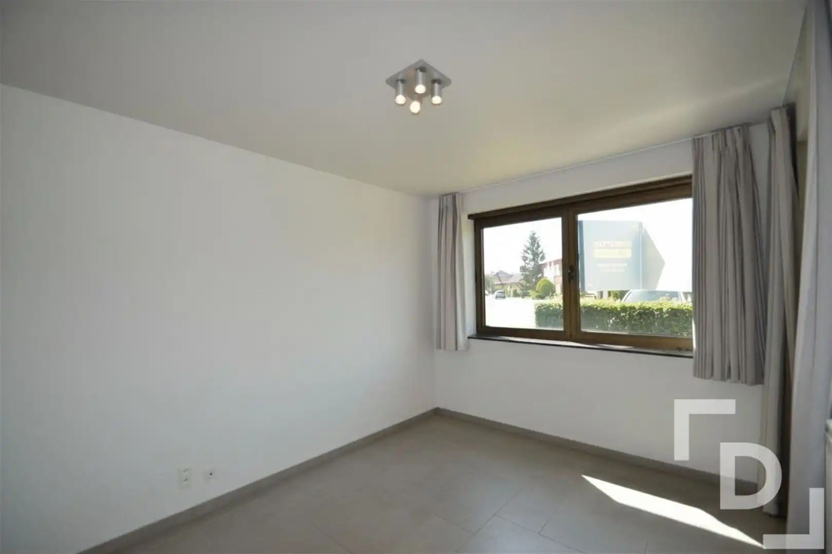 Gelijkvloers appartement met garage en terras foto 7