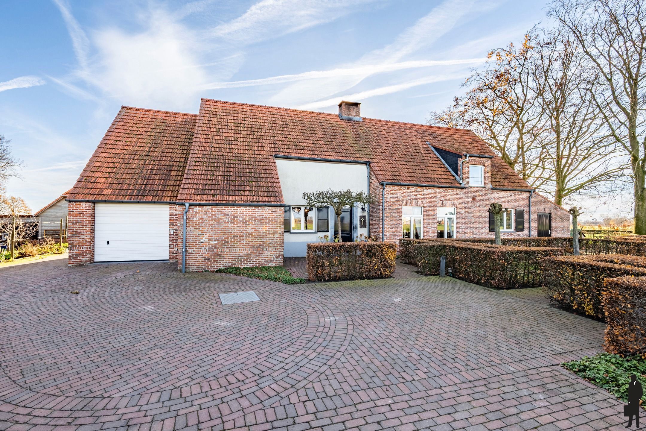 Landelijk gelegen woning in Minderhout op ca 9.000 m² grond foto 3