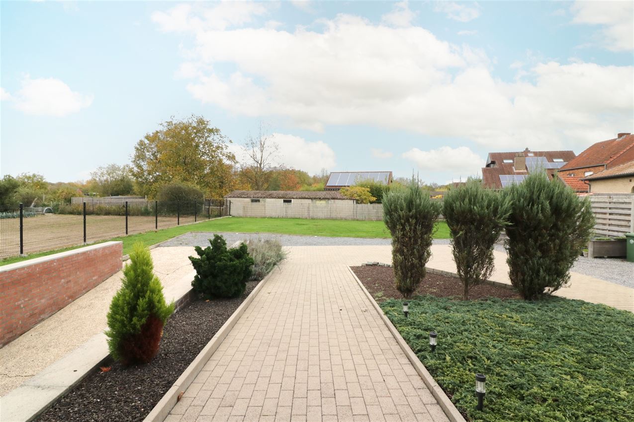 Gezellige woning, 4 slpk., inpandige garage, tuin foto 37