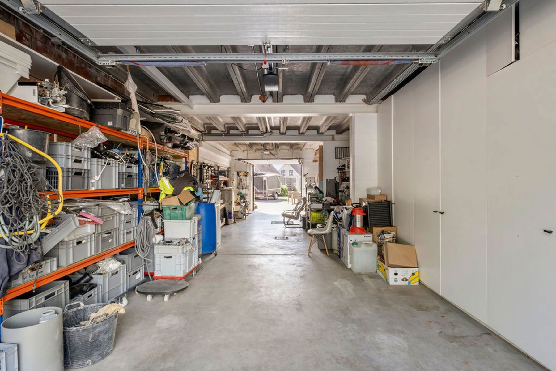Instapklare woning met ruime garage/opslagplaats in Bredene. foto 11