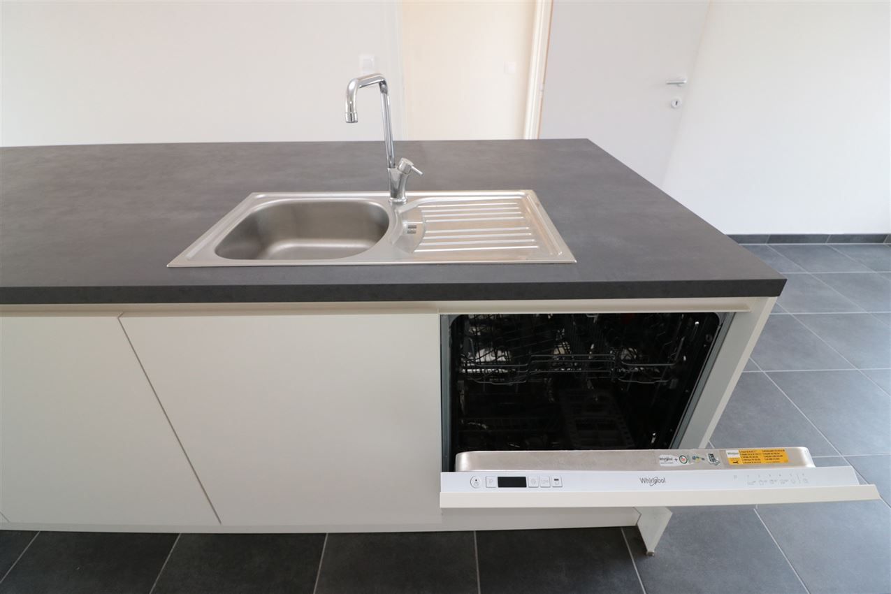 3 appartementen en 4 autostaanplaatsen foto 79