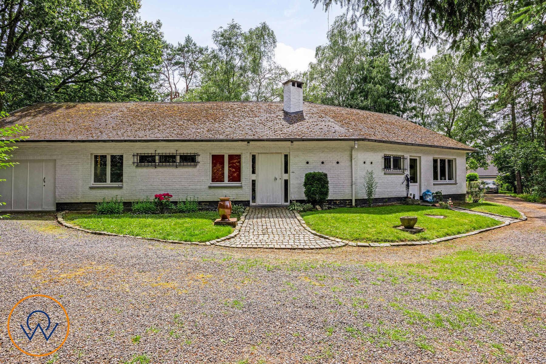 Charmante te renoveren woning met grote tuin in Alsemberg foto 2