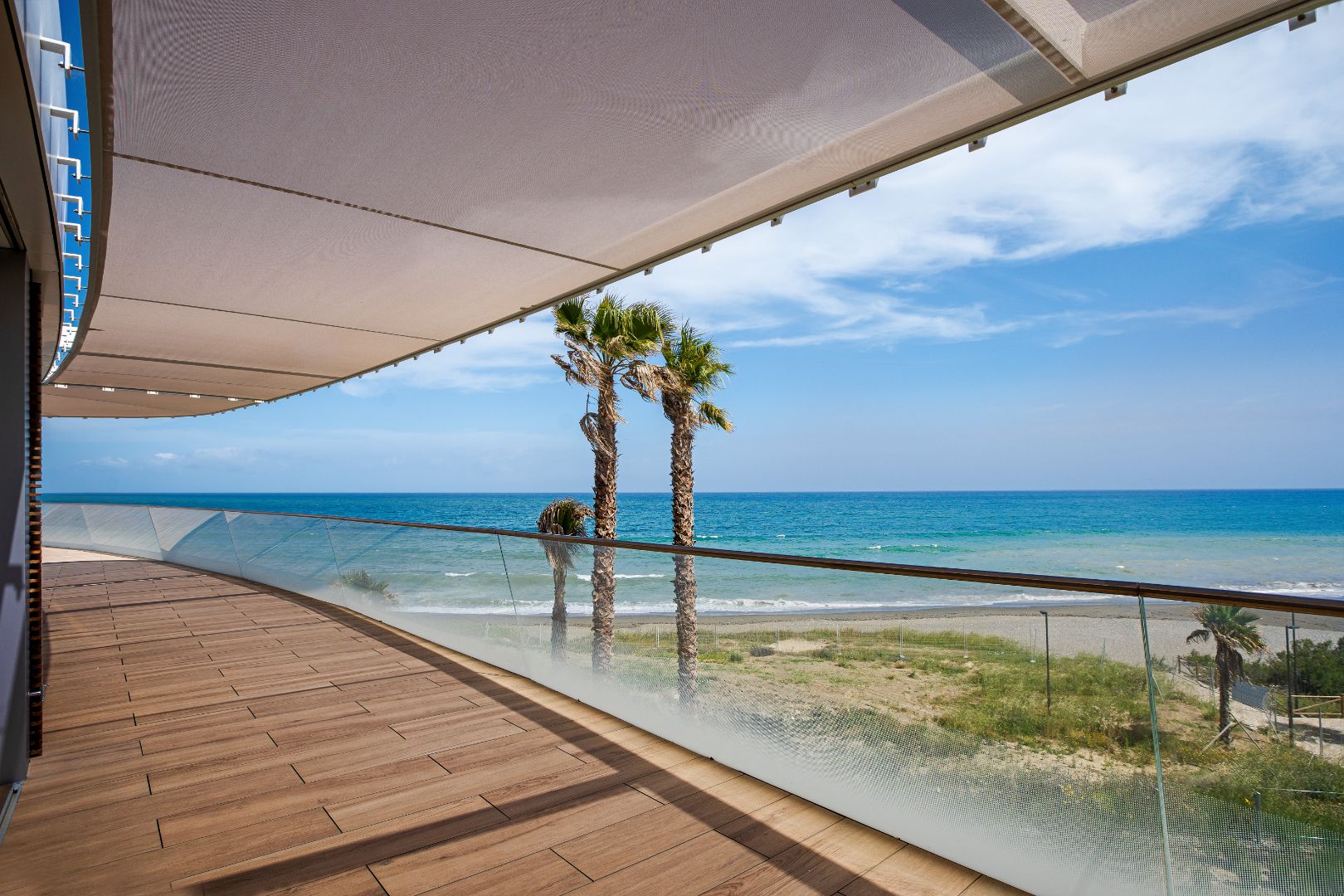 APPARTEMENTEN EN PENTHOUSES AAN HET STRAND - PROJECT THE EDGE - ESTEPONA foto 5