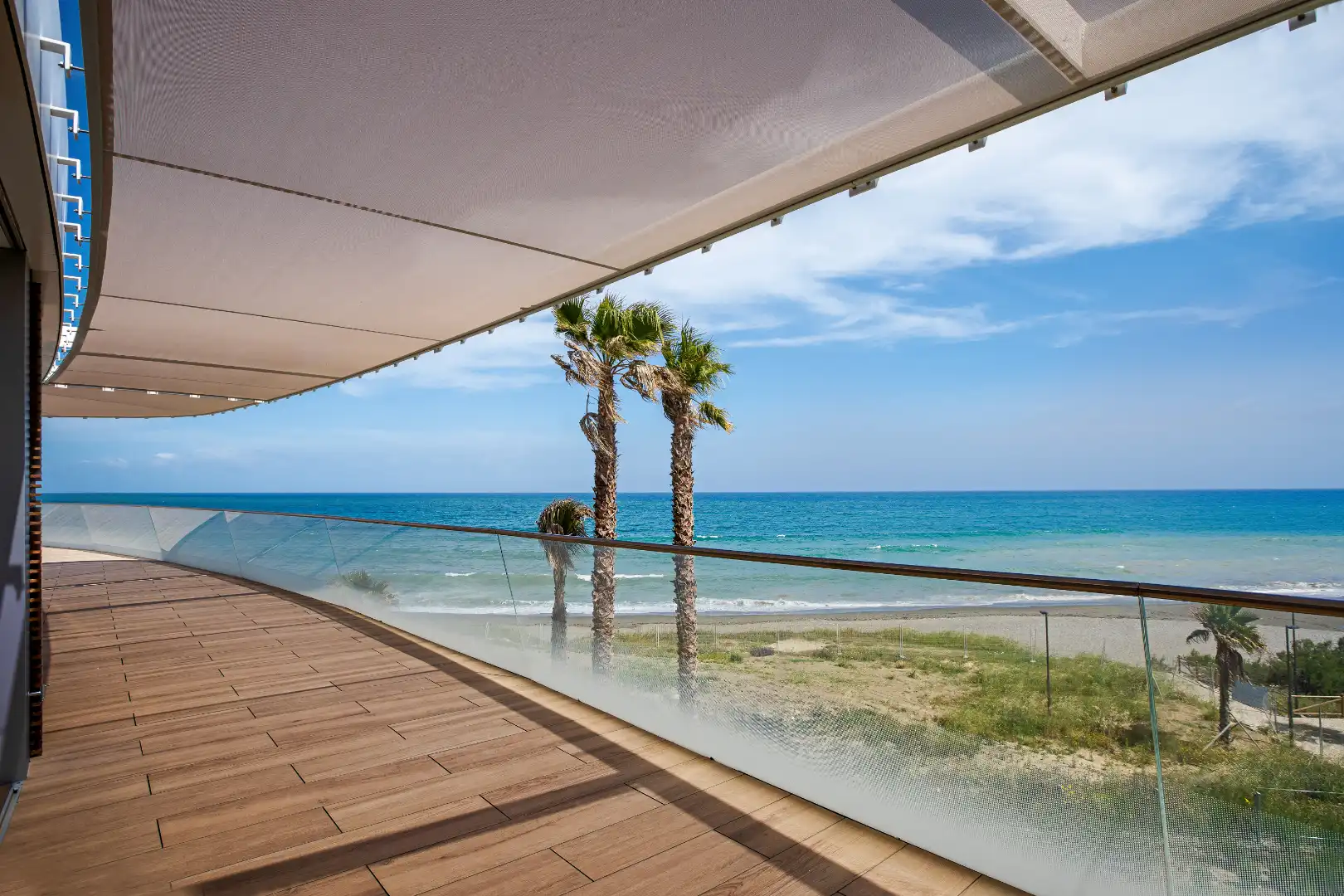 APPARTEMENTEN EN PENTHOUSES AAN HET STRAND - PROJECT THE EDGE - ESTEPONA foto 5