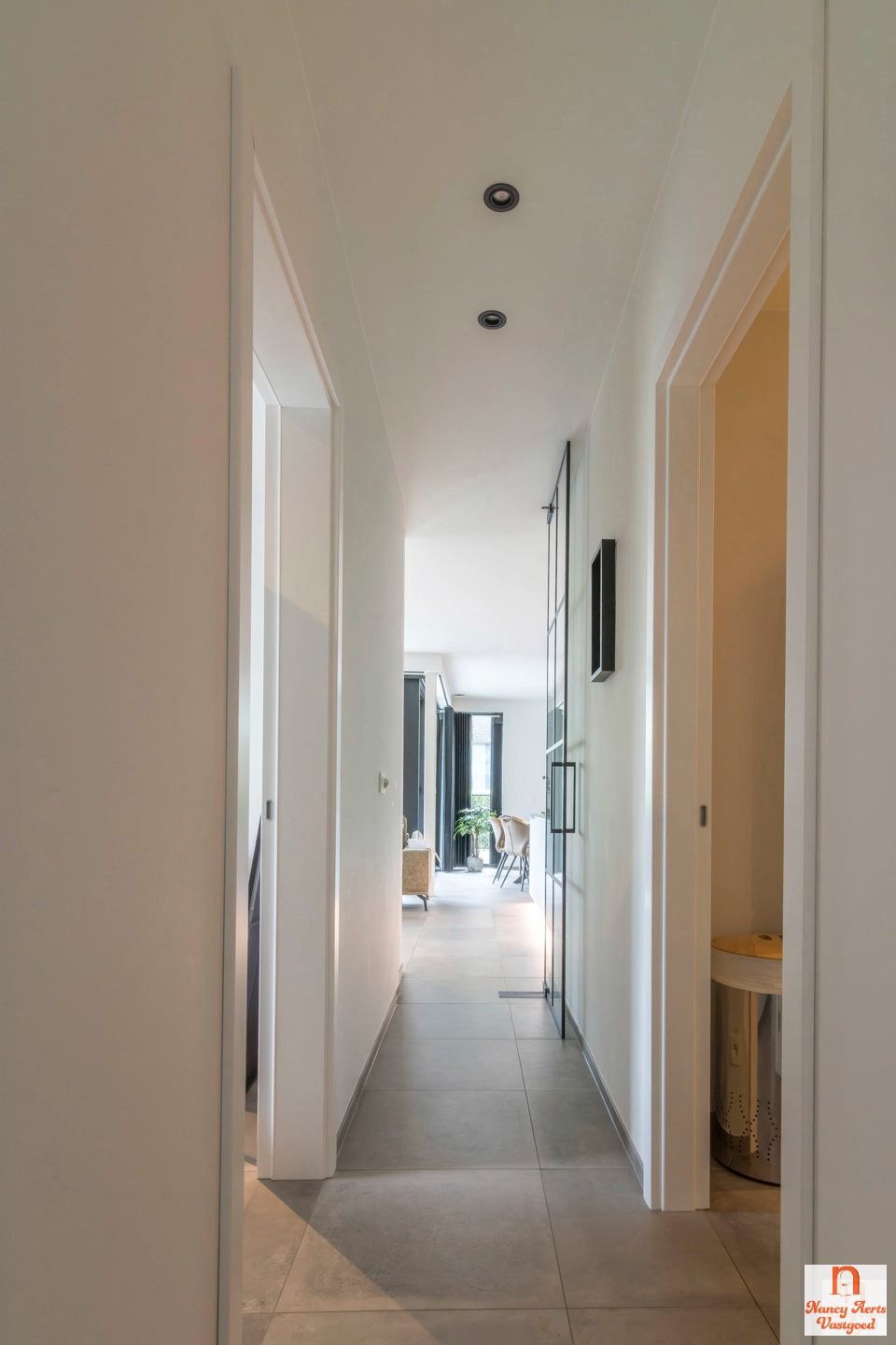 Ruimtelijk wonen met verfijnde afwerking in hartje Koersel foto 33