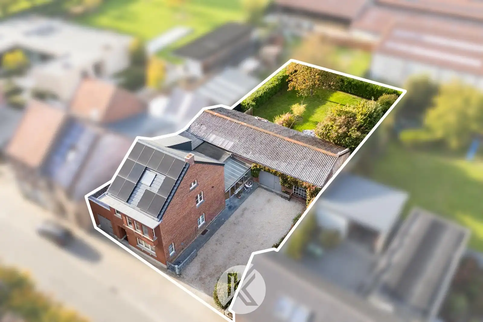 Charmante halfopen woning met ruime loods van 130 m² foto 3