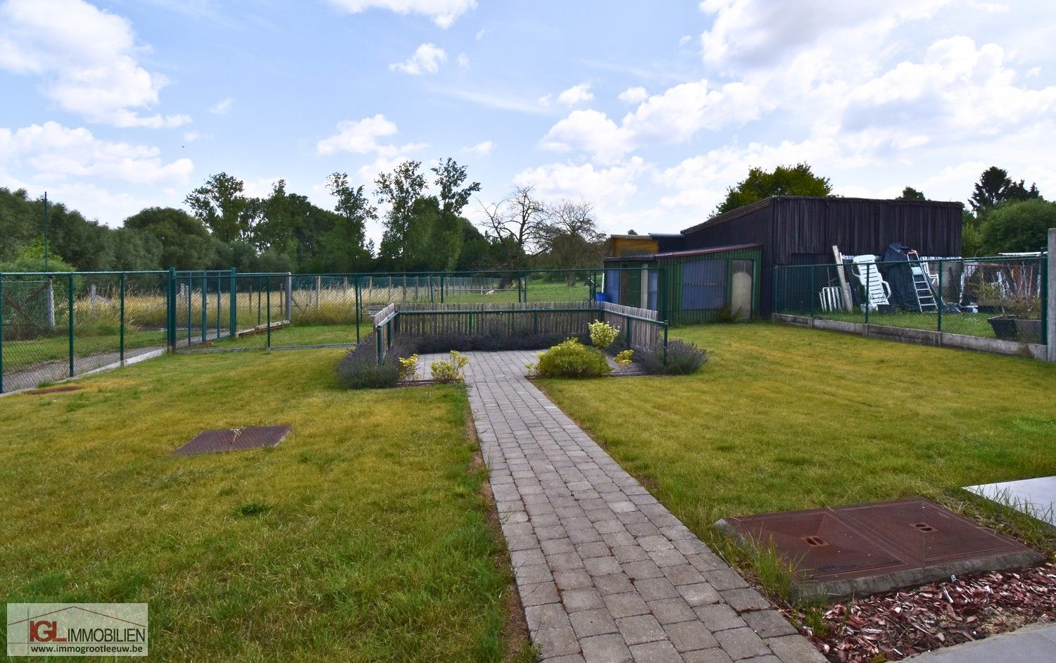 Modern gelijkvloersappartement in groene en rustige omgeving foto 10