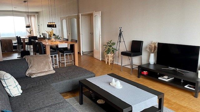 LEUK STARTERSAPPARTEMENT MET MAGNIFIEK UITZICHT OP 15 DE VERDIEPING foto 2