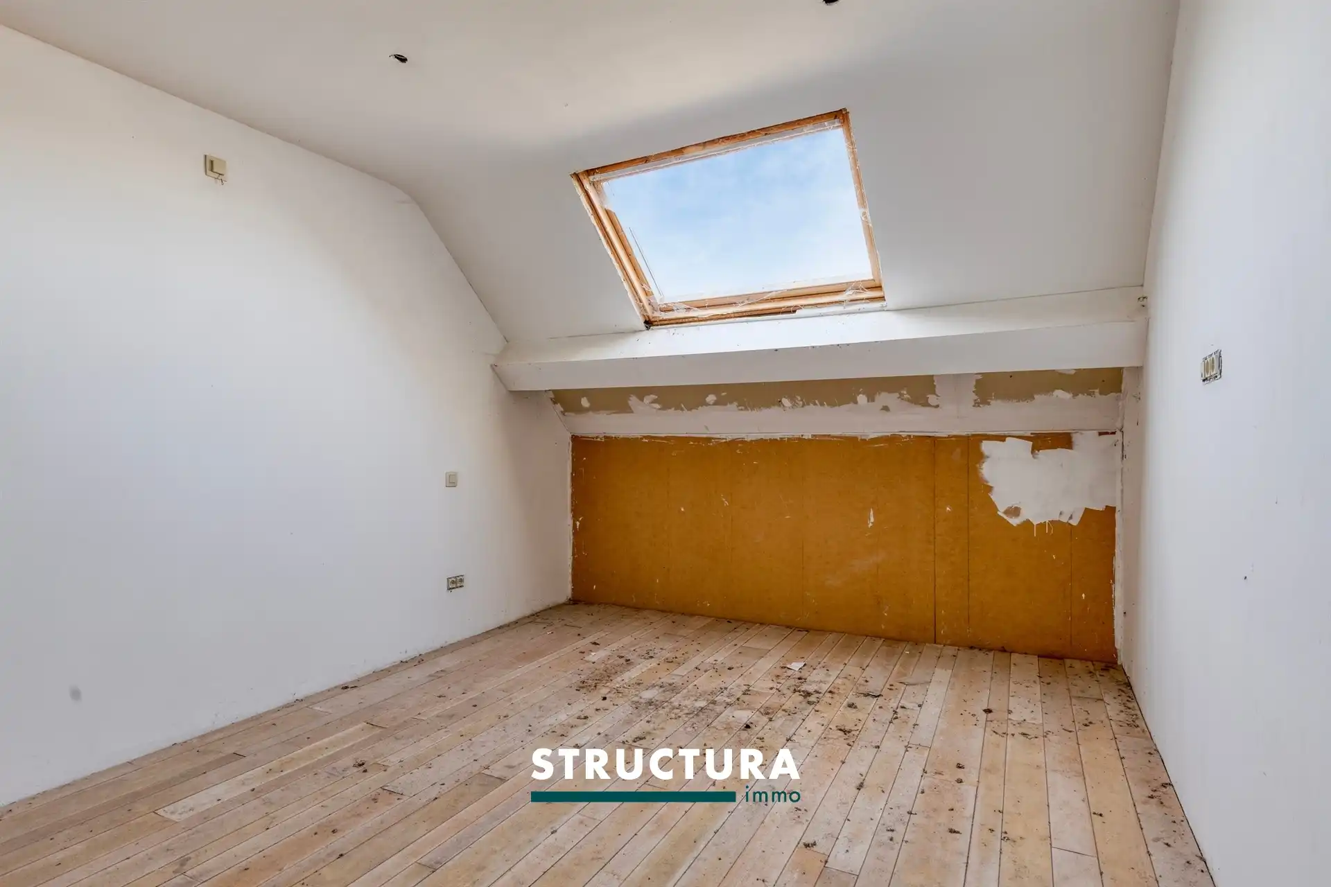 Casco woning met grote tuin  foto 9