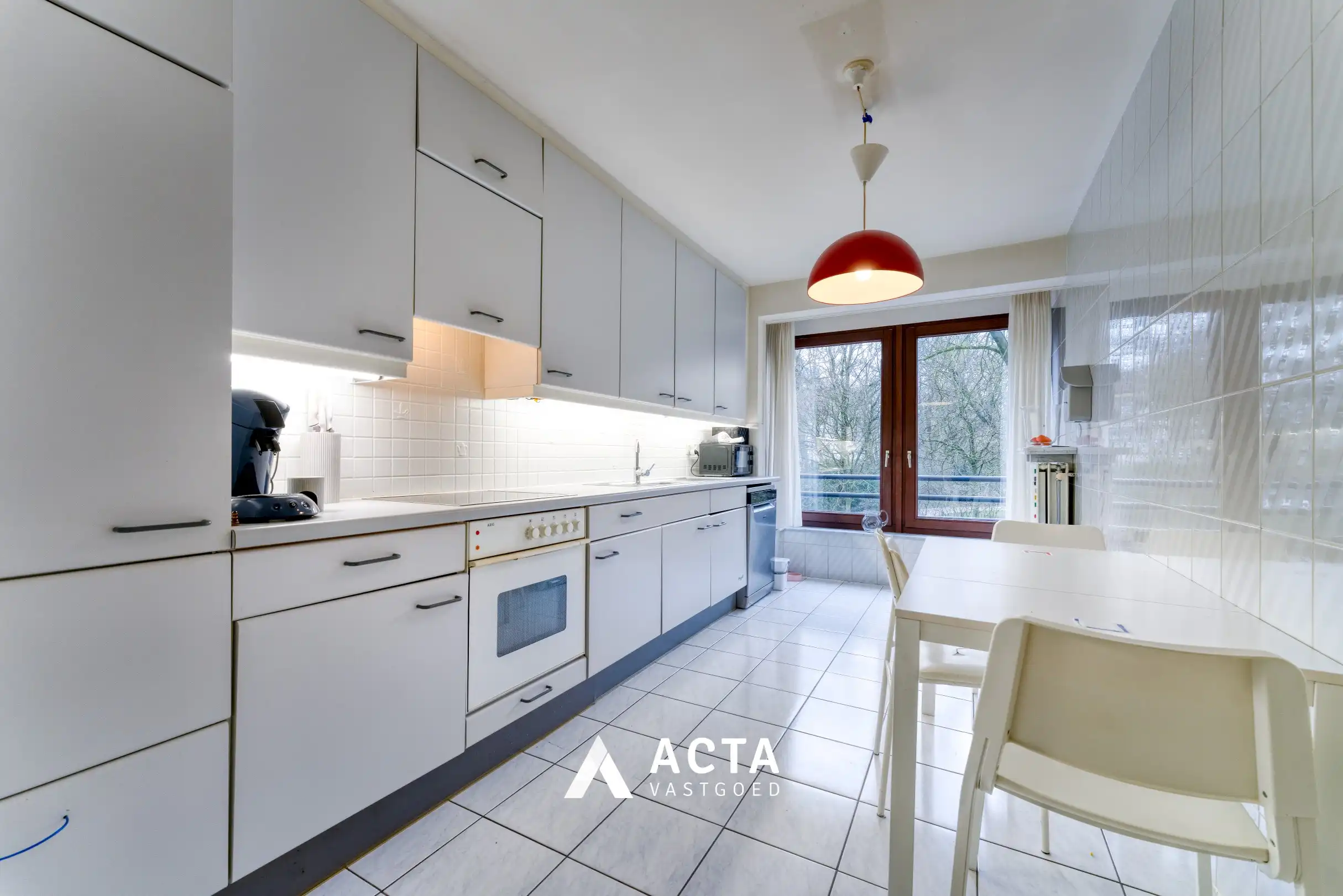 Ruim appartement aan het Leopoldpark in Oostende foto 6