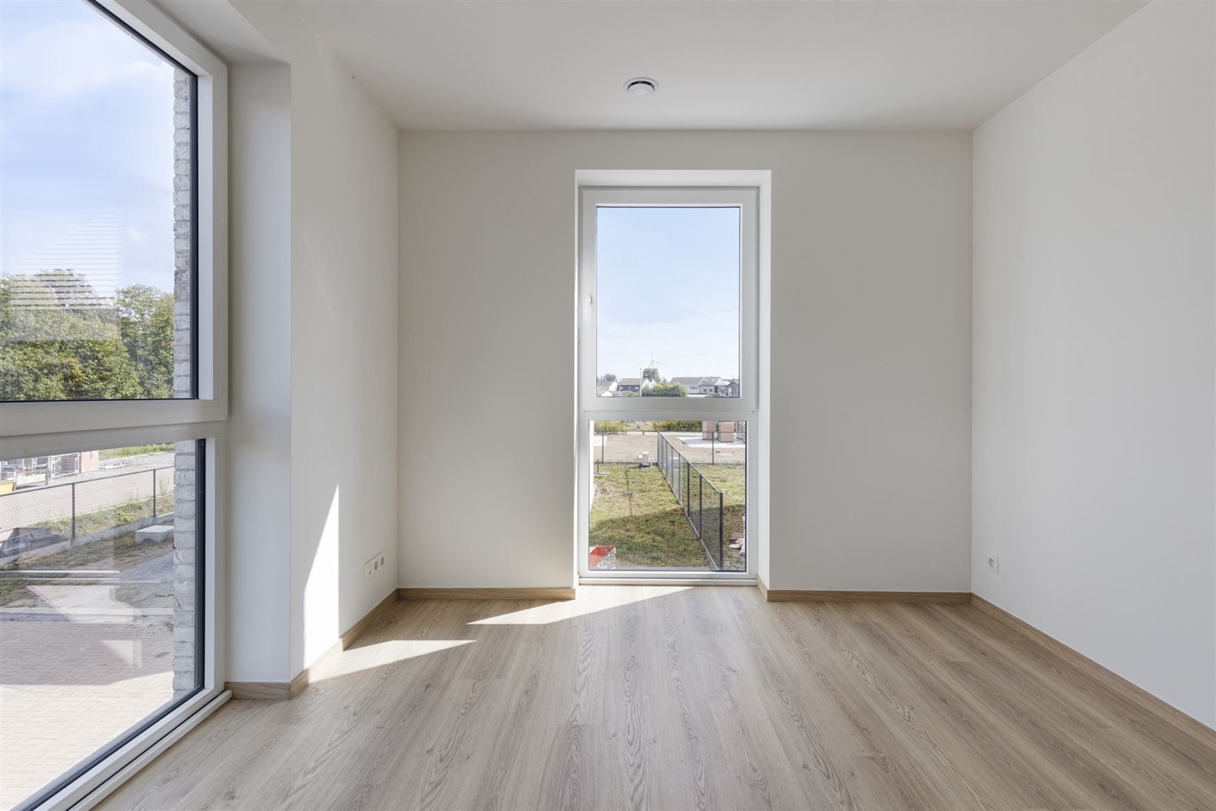 Stijlvolle nieuwbouwwoning foto 8