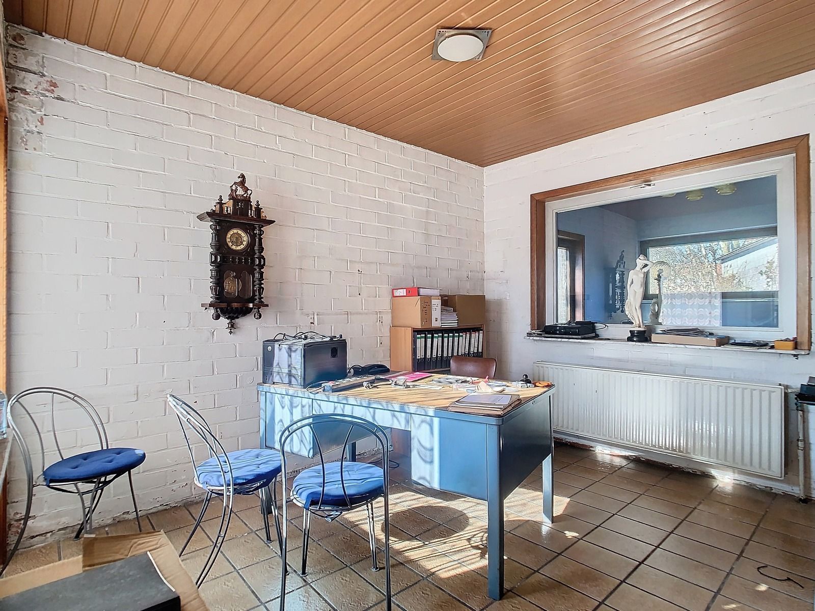 Ruime Woning met 3 SLPK, tuin, opslagruimte én magazijn! foto 13