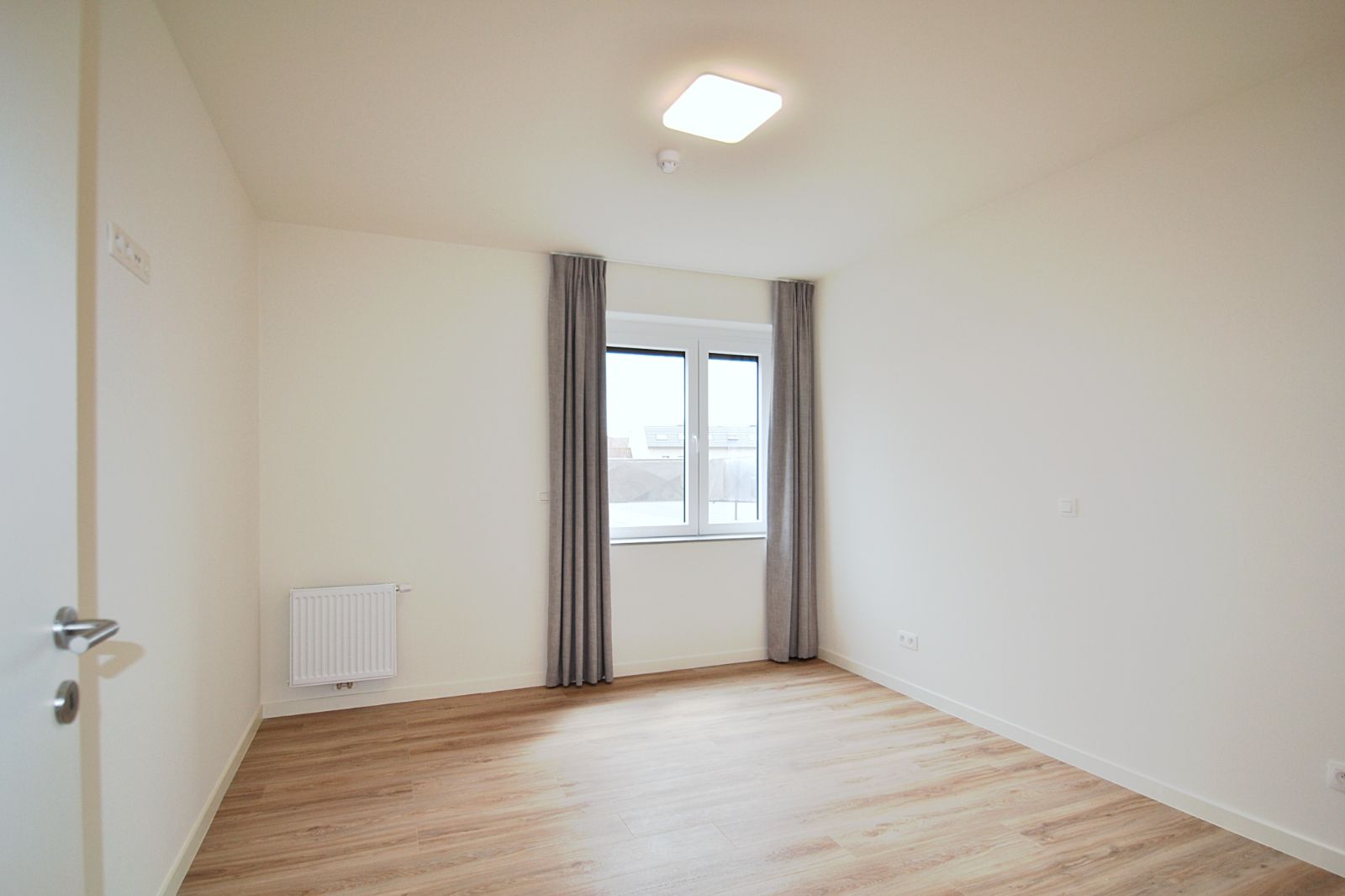 Nieuwbouwassistentieflat (2 slaapkamers) met dienstverlening! foto 9