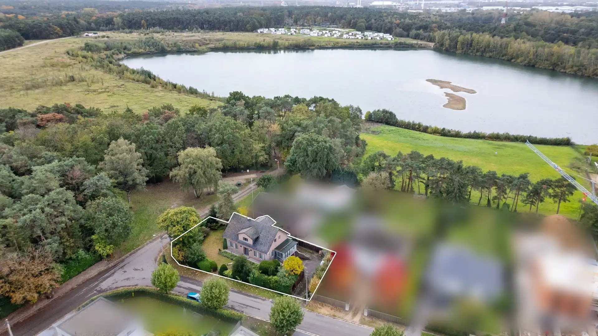 Open bebouwing met 4 slaapkamers op TOP locatie in Zutendaal foto 2