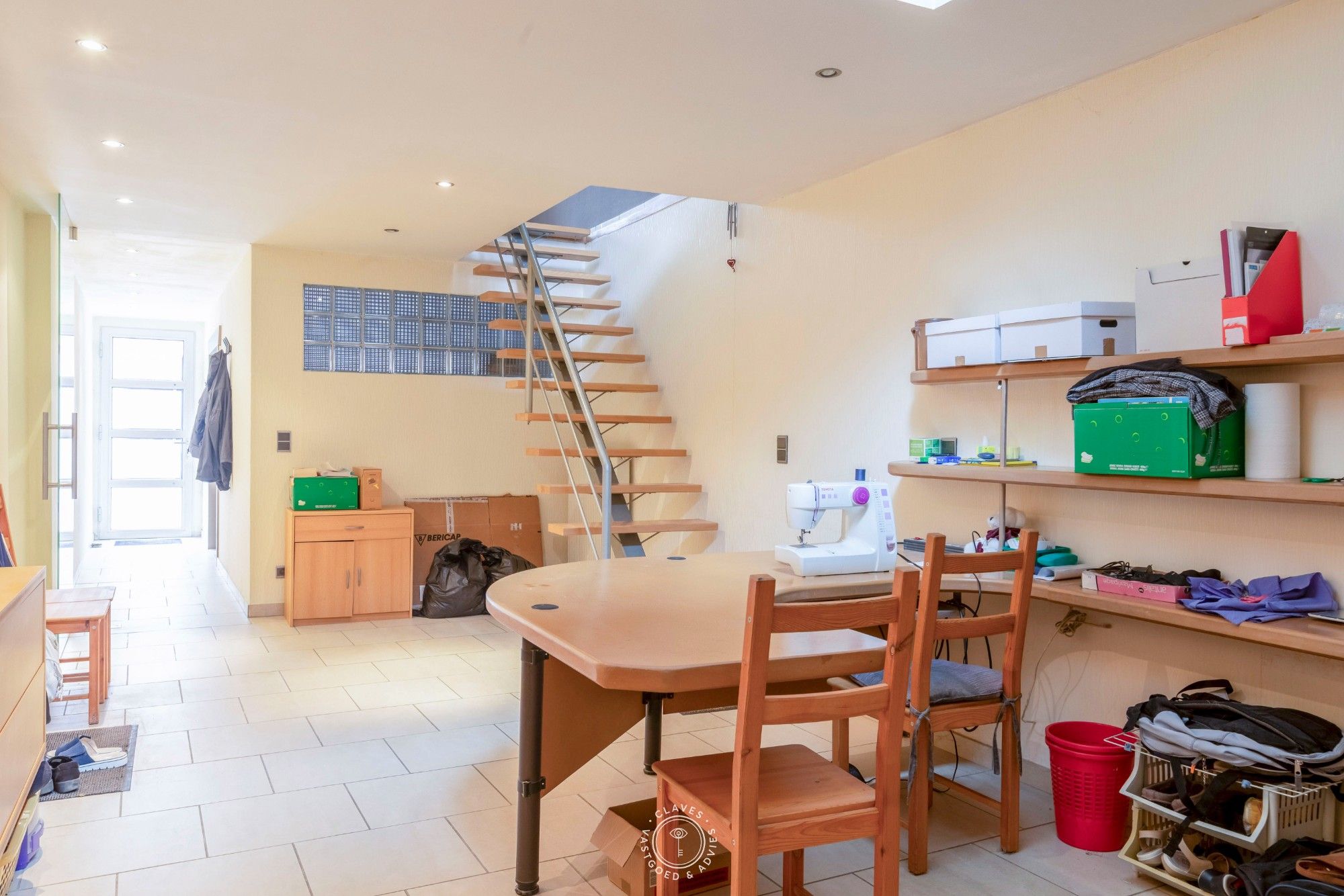 Instapklare bel-etagewoning met praktijkruimte foto 2