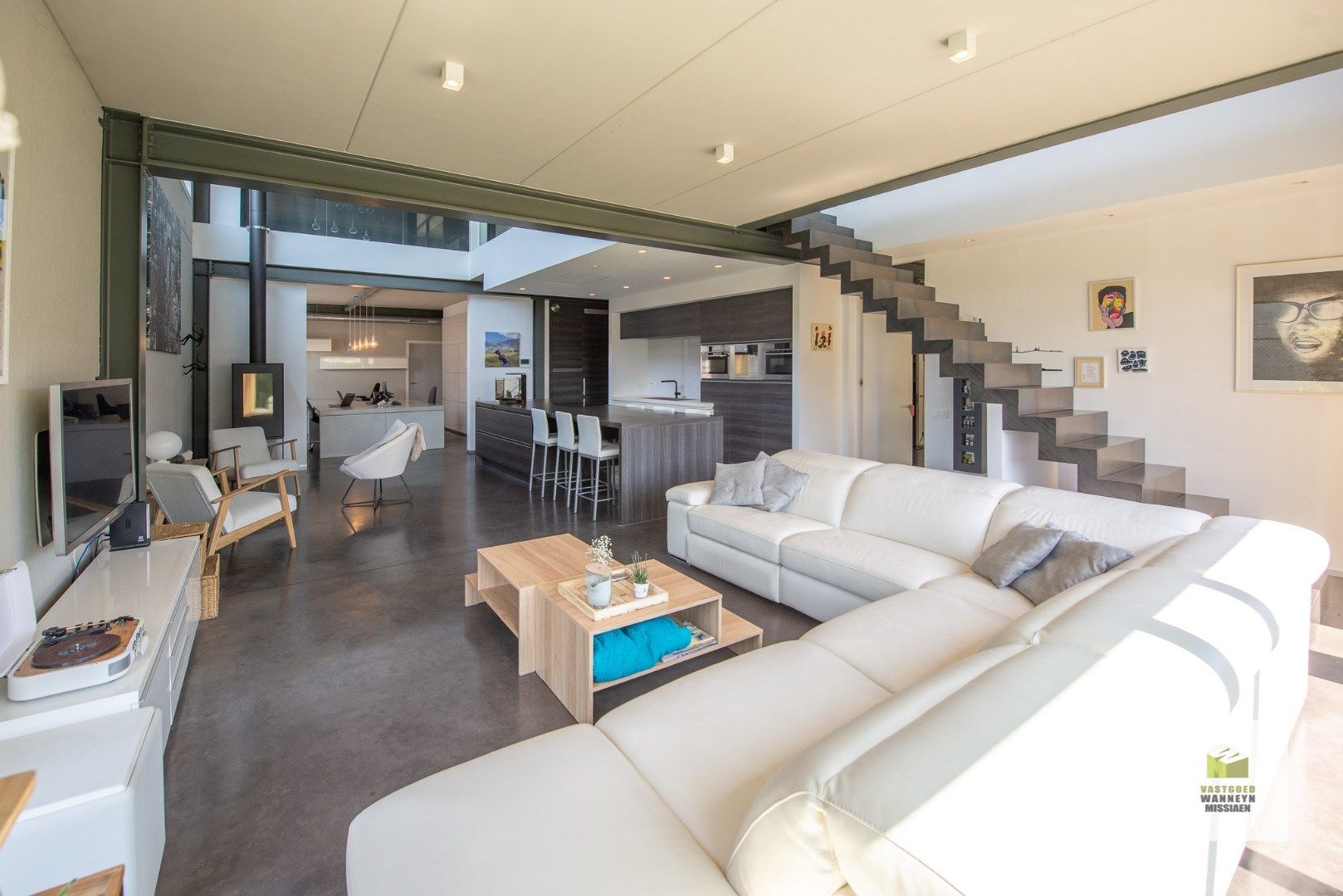 Ruime loods (288m2) met woonst te Verrekijker Wingene  foto 10