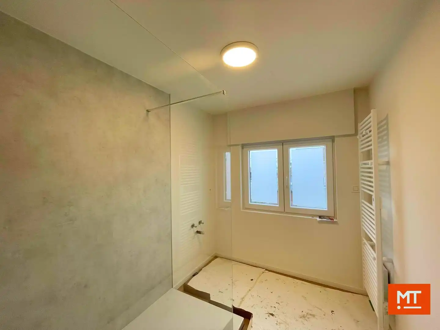 Gerenoveerde halfopen woning te huur in de dorpskern van Beselare foto 10