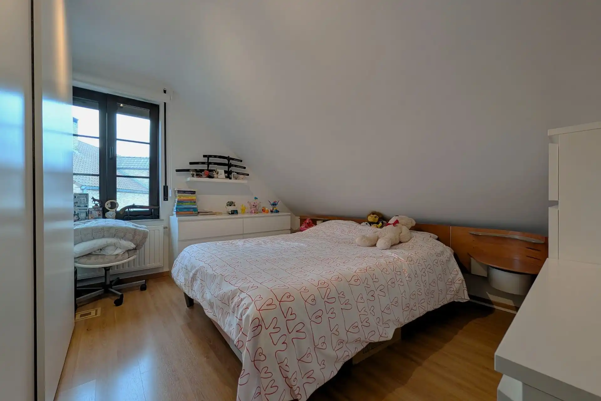 Instapklare gezinswoning met 3 slaapkamers en gezellige tuin foto 17