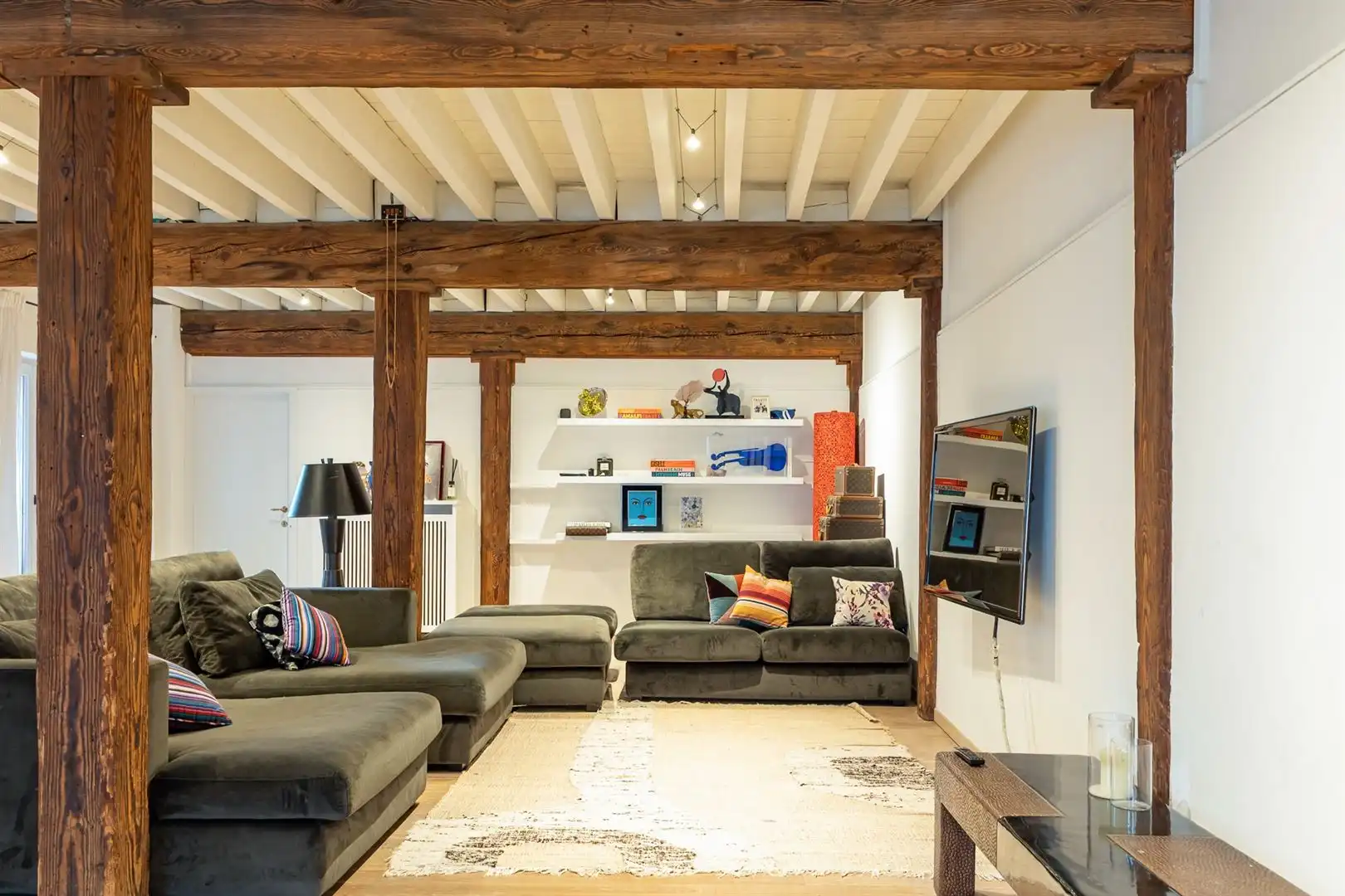 Wonen in een stukje Antwerpse geschiedenis, met de kathedraal als buur foto 4