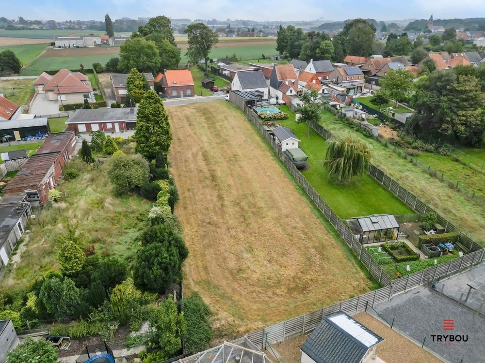 Ruim perceel bouwgrond (1654 m²) in het landelijke Houthulst. foto 3