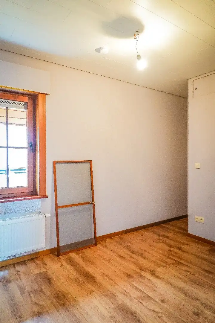 Charmante vrijstaande woning met 5 slaapkamers, ruime tuin en grote garage foto 20