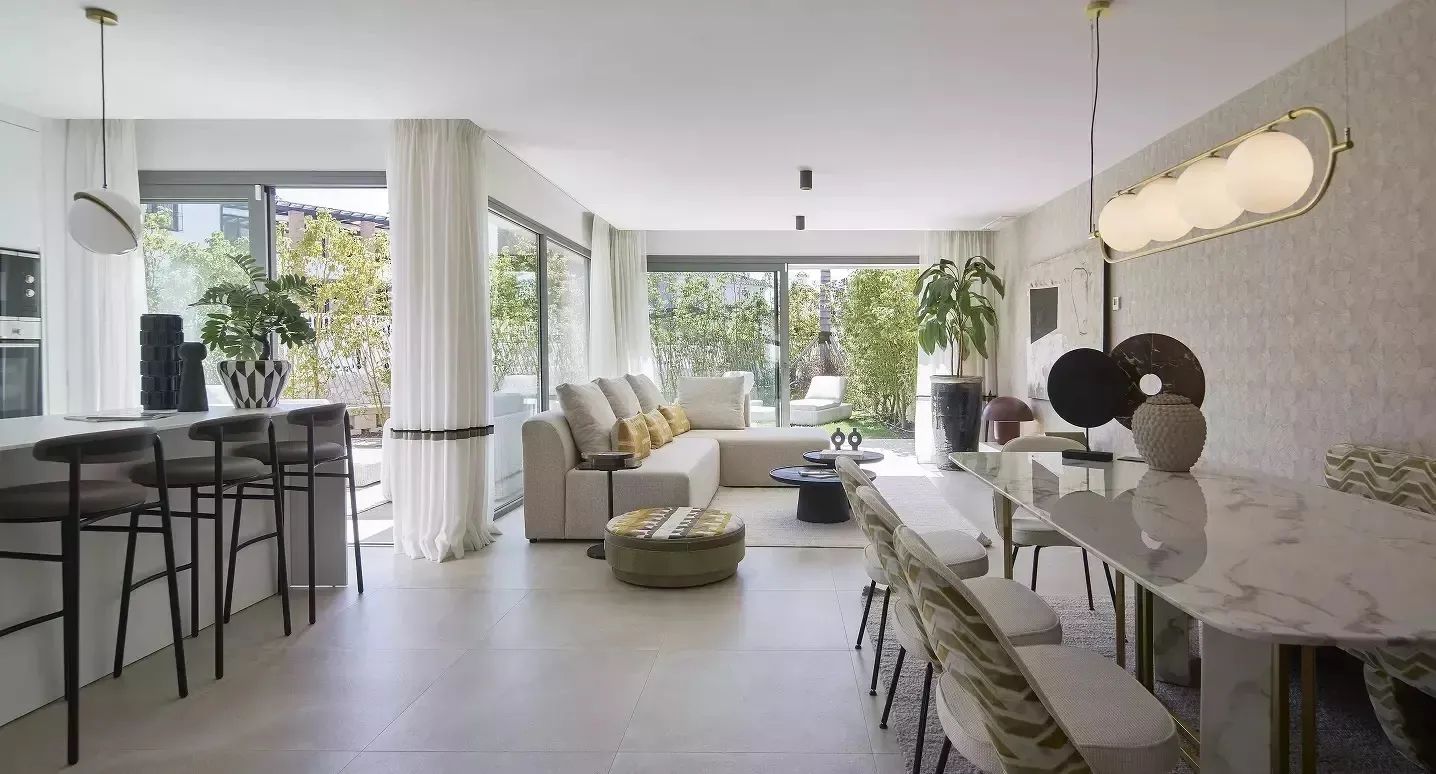 Leef het luxe leven aan de Costa del Sol – halfvrijstaande villa met zeezicht, wellness & topligging in Las Lagunas de Mijas foto 3
