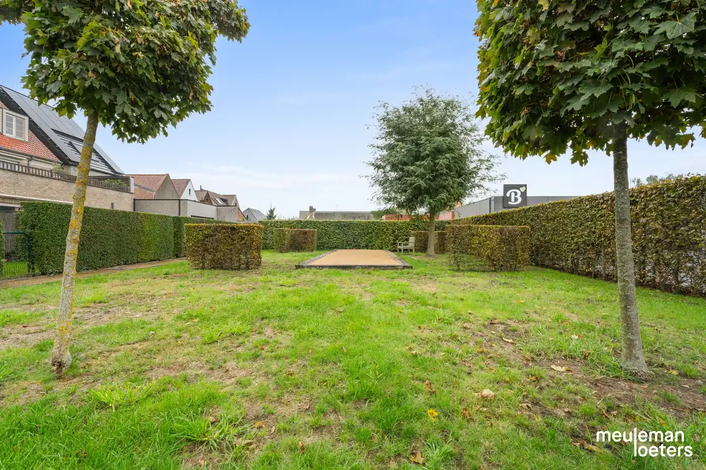Riant en instapklaar duplexappartement met zéér ruime garagebox in centrum  foto 18